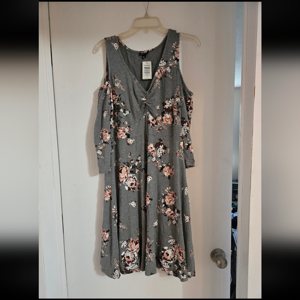 Torrid Gray Floral Cold Shoulder Soft Knit Dress Sz 1X